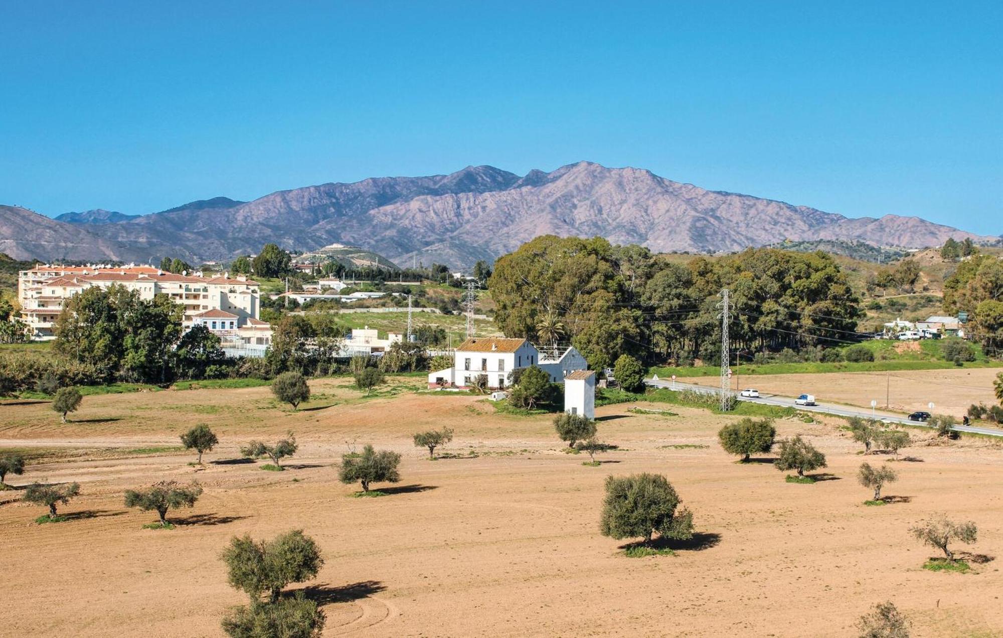 Nice Apartment In Mijas Costa With Kitchen 丰希罗拉 外观 照片